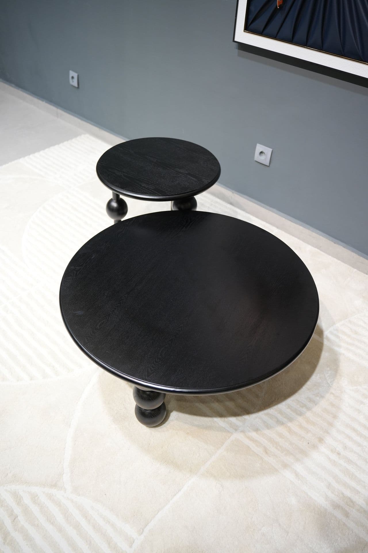 Duo de tables basses rondes à pieds sphériques